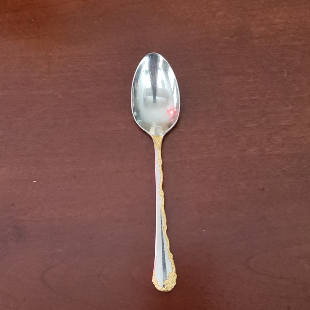 Oneida Golden Belle Rose Spoon